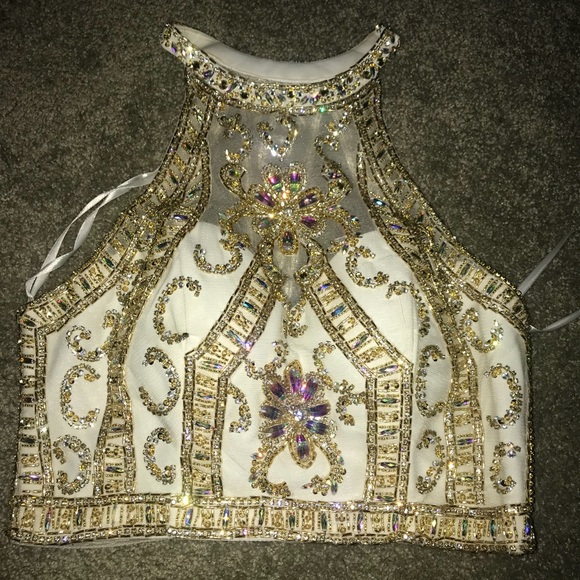 Selling my prom dress , only worn ONCE - Picture 2 of 5